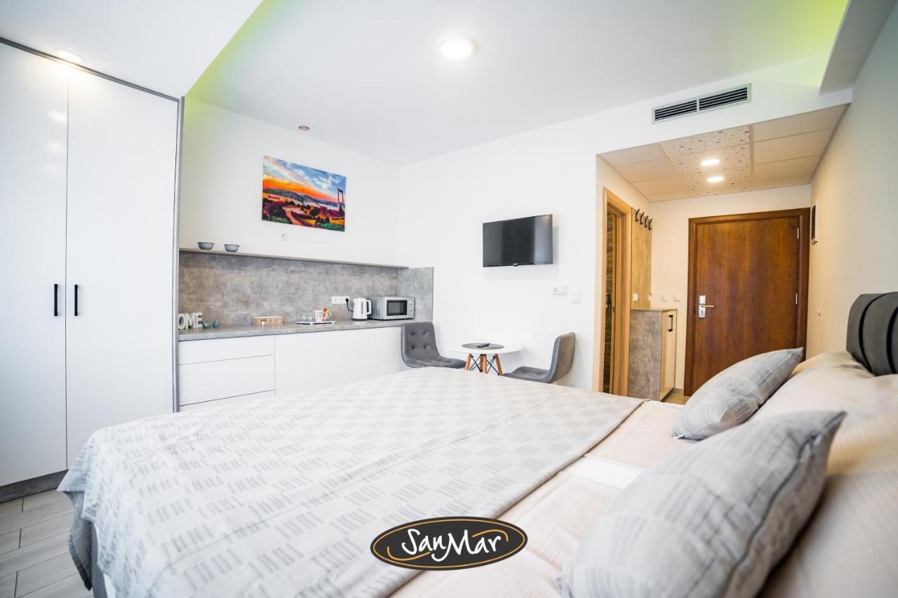 טוזלה San-Mar Apartments מראה חיצוני תמונה