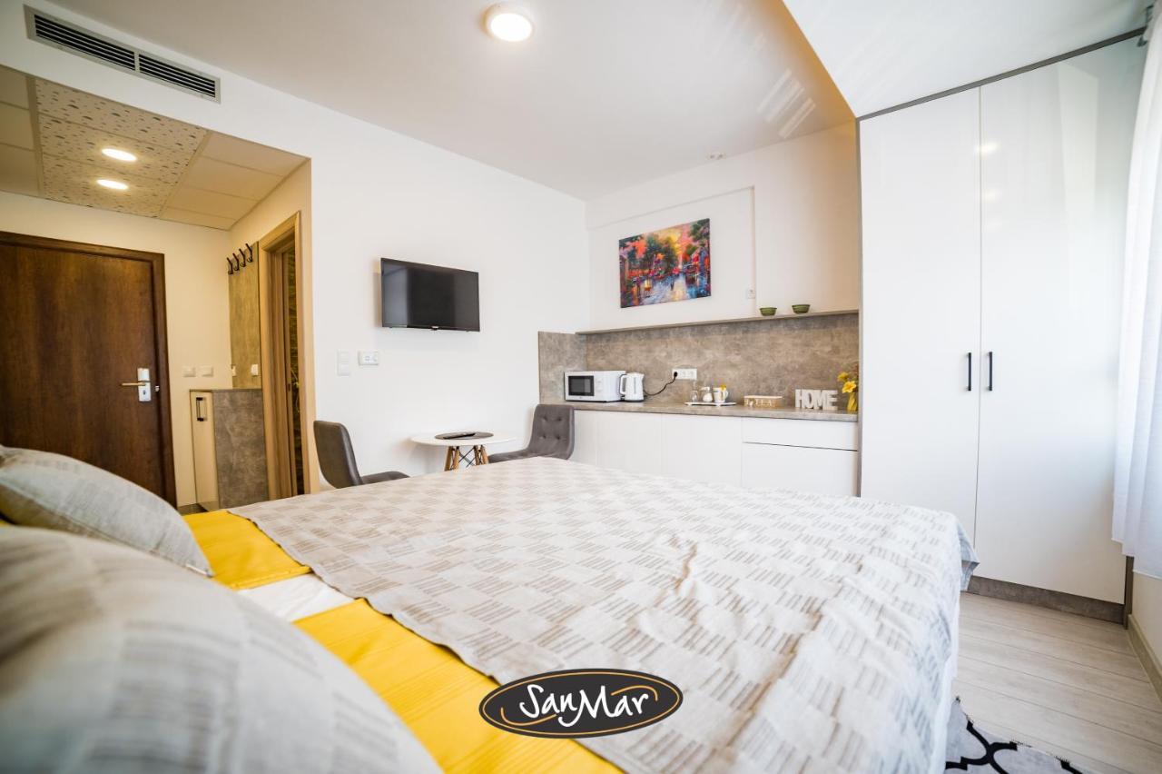 טוזלה San-Mar Apartments מראה חיצוני תמונה