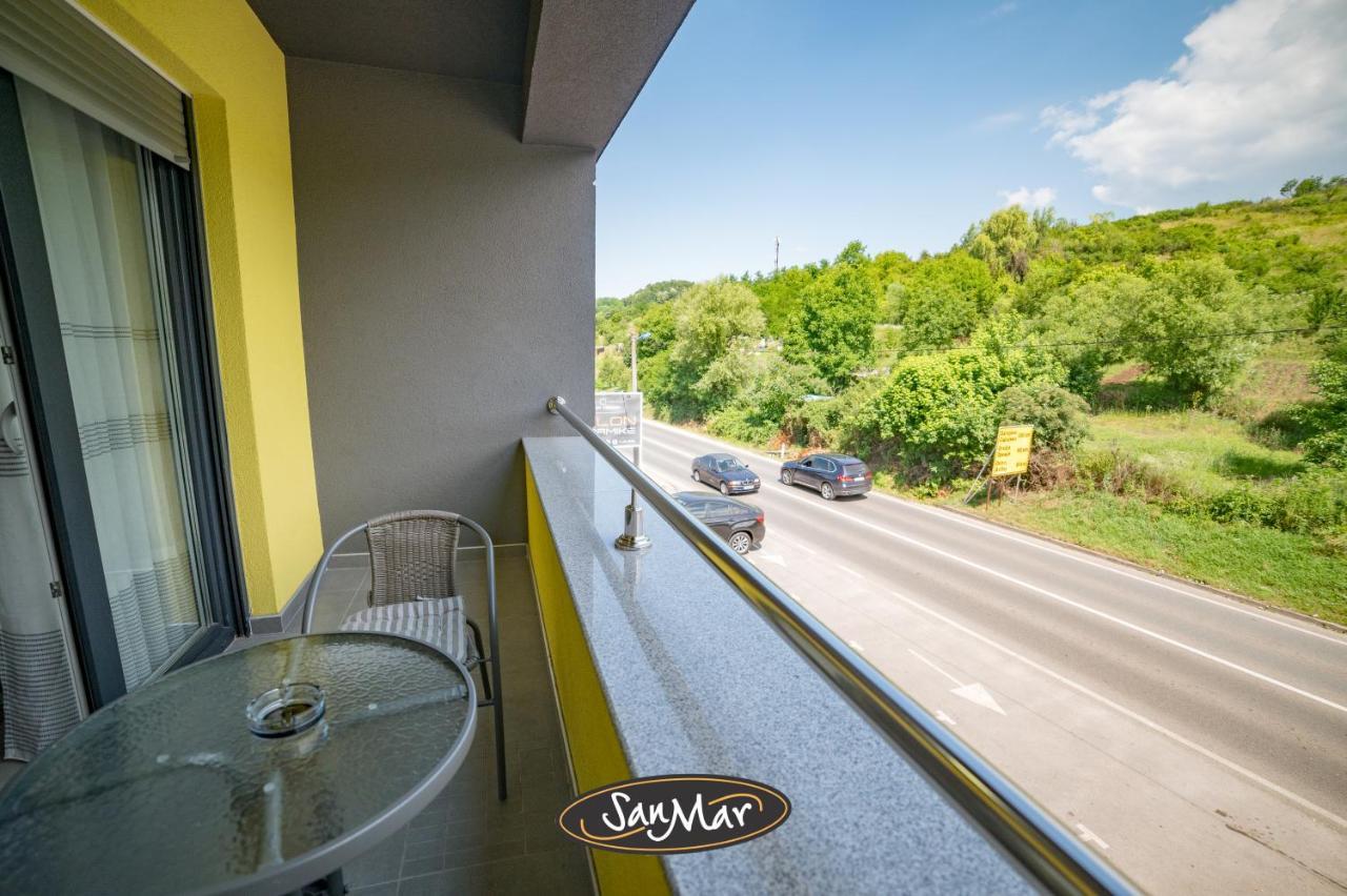 טוזלה San-Mar Apartments מראה חיצוני תמונה