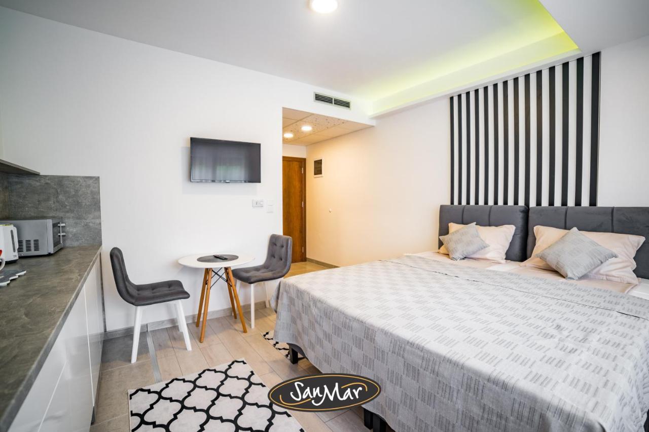 טוזלה San-Mar Apartments מראה חיצוני תמונה
